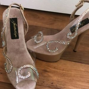 Jonathan Kayne heels size 7